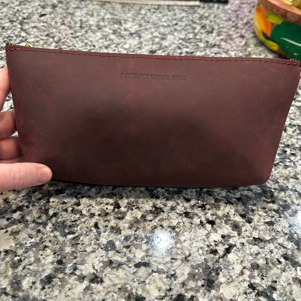 Portland Leather Utility Bag Makeup Bag Travel Cosmetics Bag NEW
